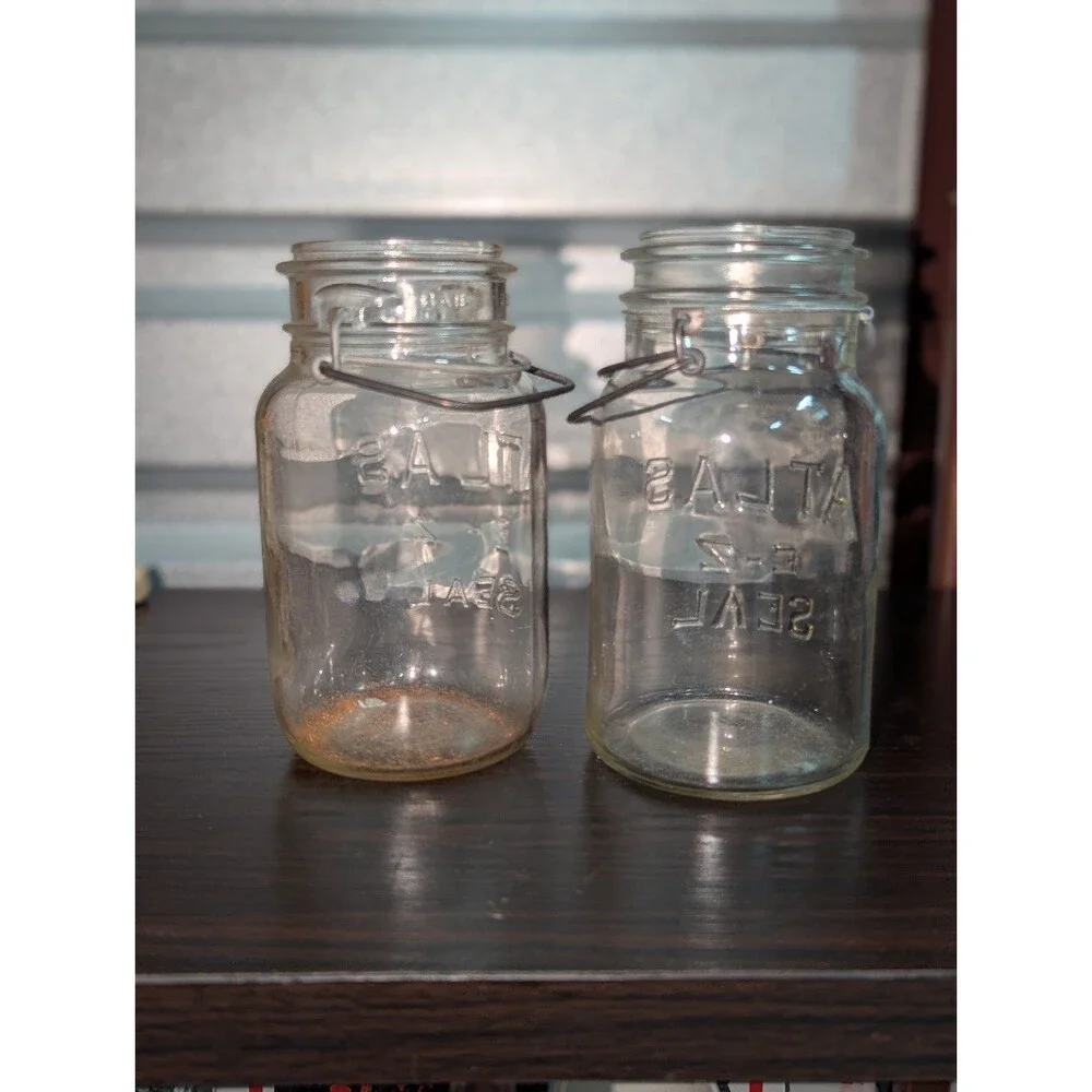 Set of two vintage ATLAS mason jars‎
